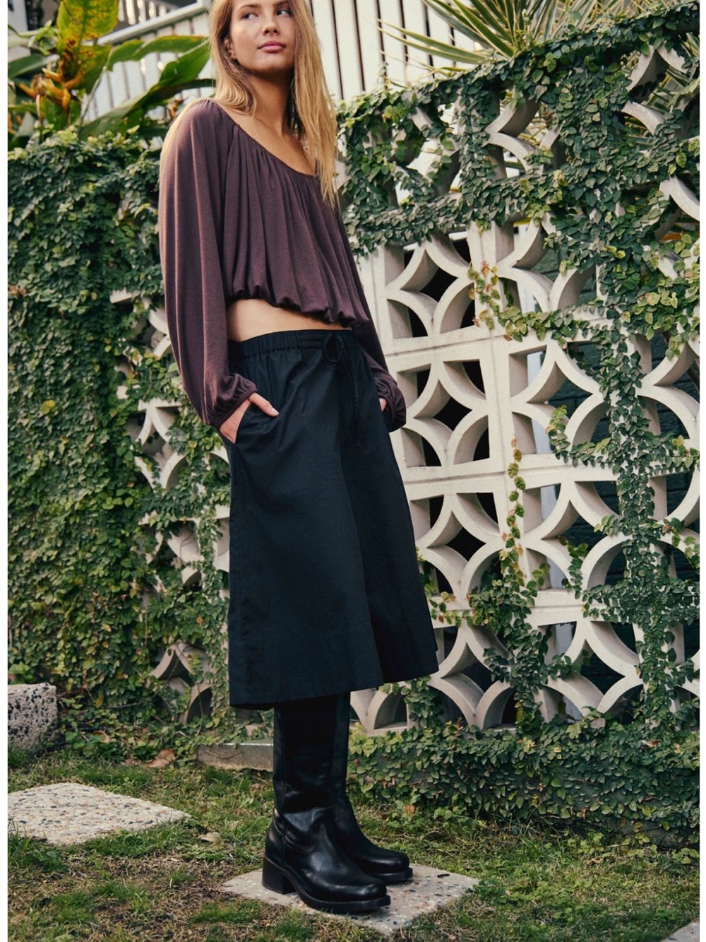 Free People Menorca Slouchy Capris in black size L